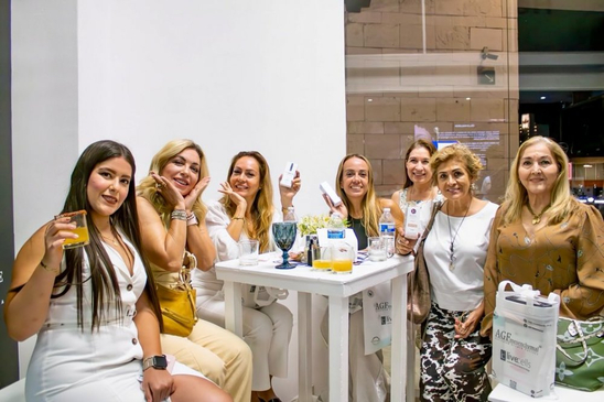 Slider image (4) CellsTime Clinique Guadalajara